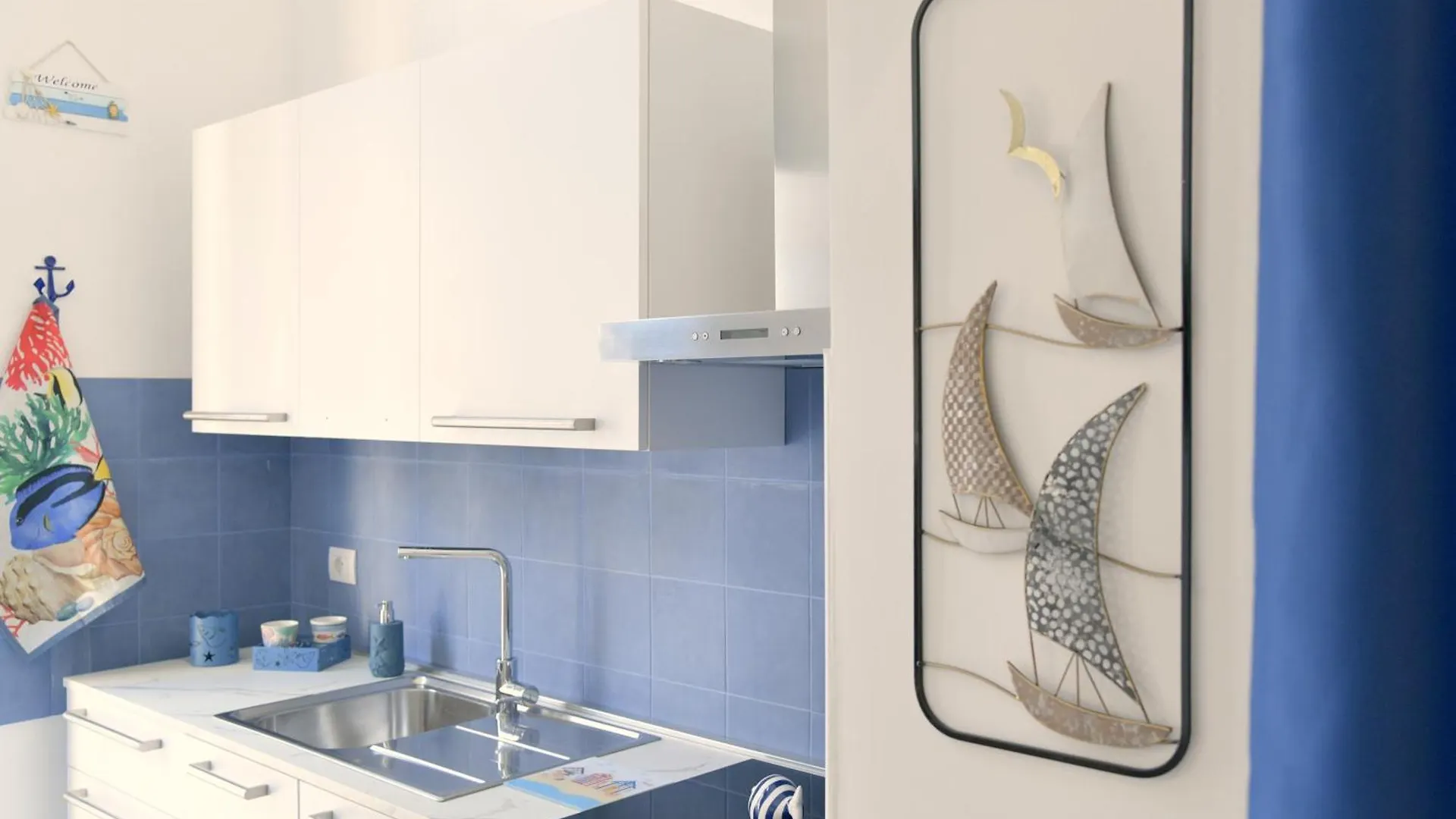 Casa Mada Apartment Bari 0*,